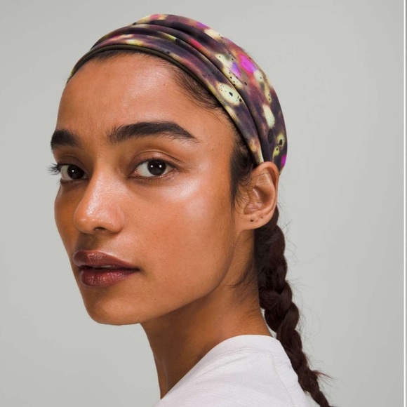 lululemon athletica Accessories - lululemon Women’s Fringed Fighter Nulu Headband Focus Splatter Reversible NWT